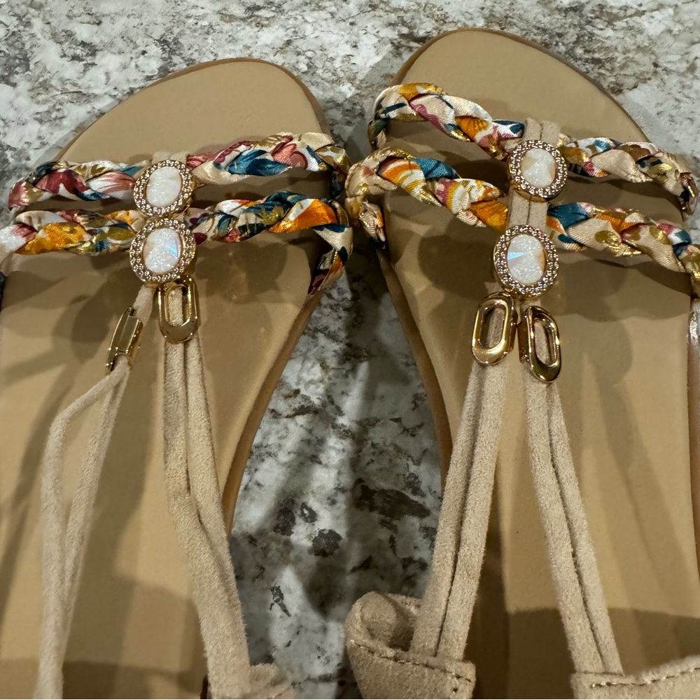 Sandals - Picture 4 of 9